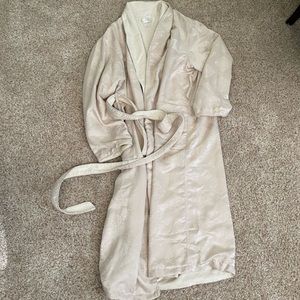 Gorgeous MGM mansion robe one size long